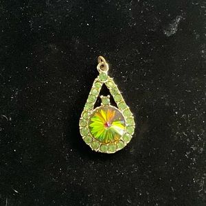 Pendant Teardrop green rhinestones with iridescent large center stone